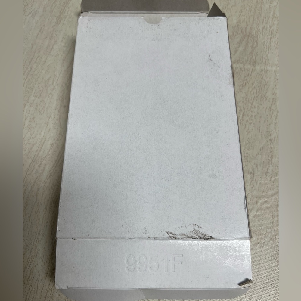 Gucci Blind for Love GG Monogram bee iPhone case for 6 / 7 / 8 - Picture 10 of 11